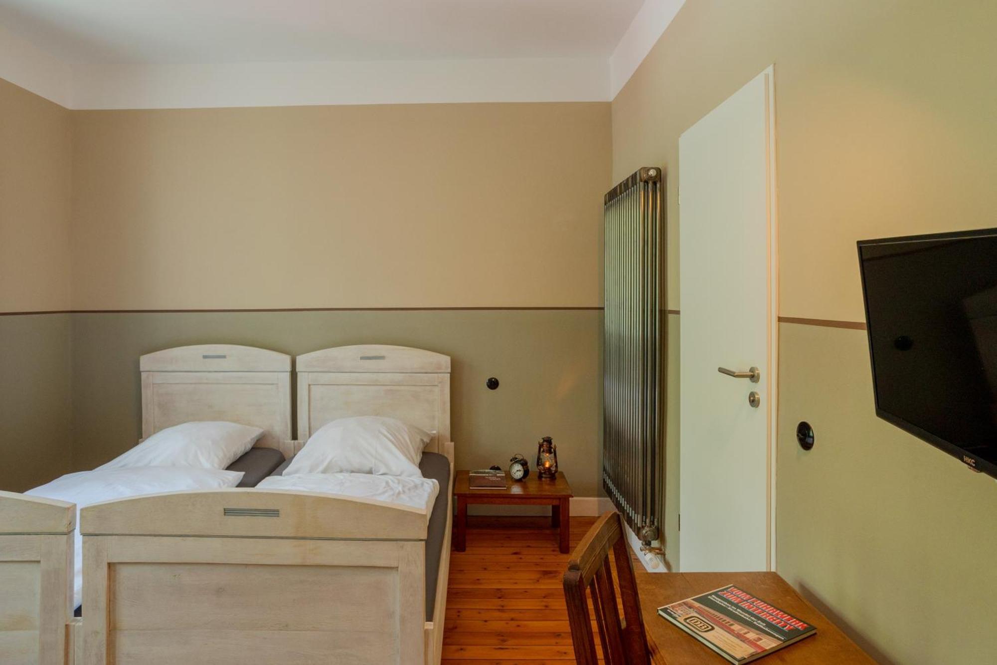 Museumsbahnhof Ahuette Hotel Üxheim Eksteriør billede
